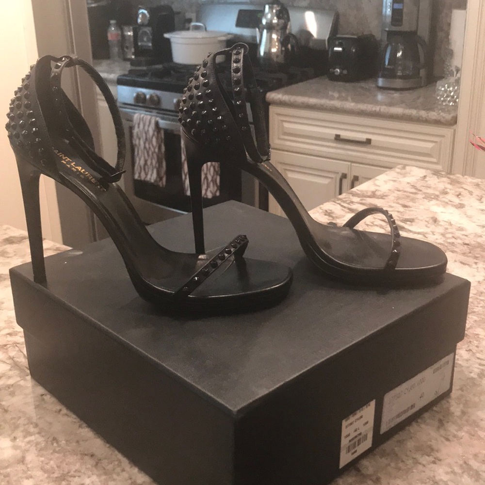 😍 Authentic Saint Laurent Black Studded Heels - Picture 2 of 8